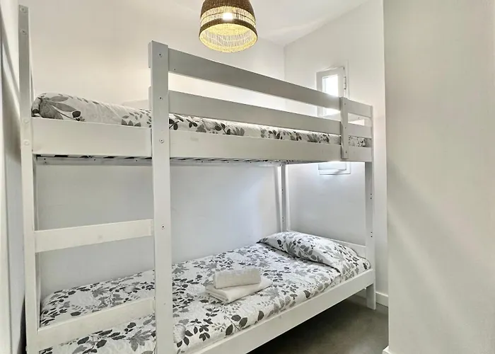 Torres De Yomely - Y4d * Πλάγια ντε λας Αμέρικας